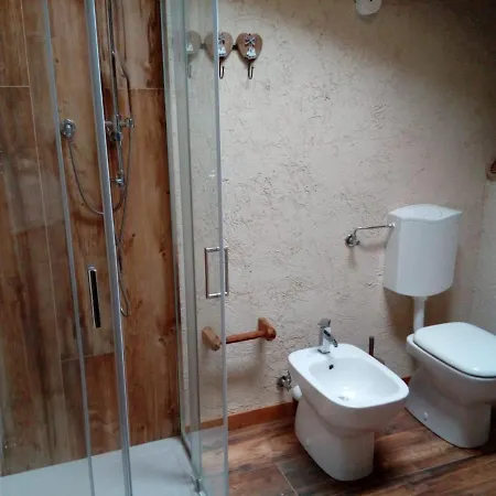 Alojamento de Acomodação e Pequeno-almoço Agri-b&b Lou Col Canosio
