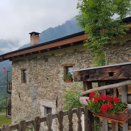 Oda ve Kahvaltı Agri-b&b Lou Col Canosio